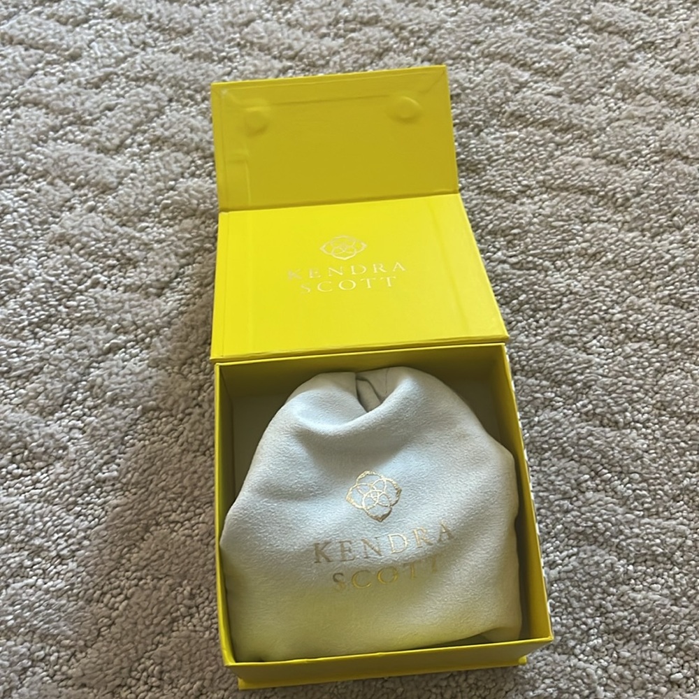 kendra scott necklace blue tassel gold brand new - Picture 4 of 4